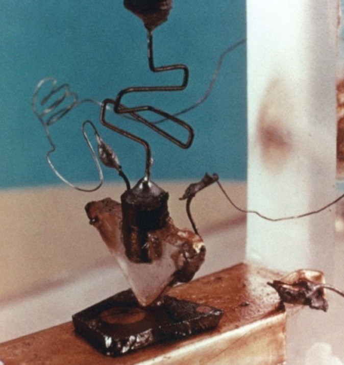 Obr. 3. První tranzistor